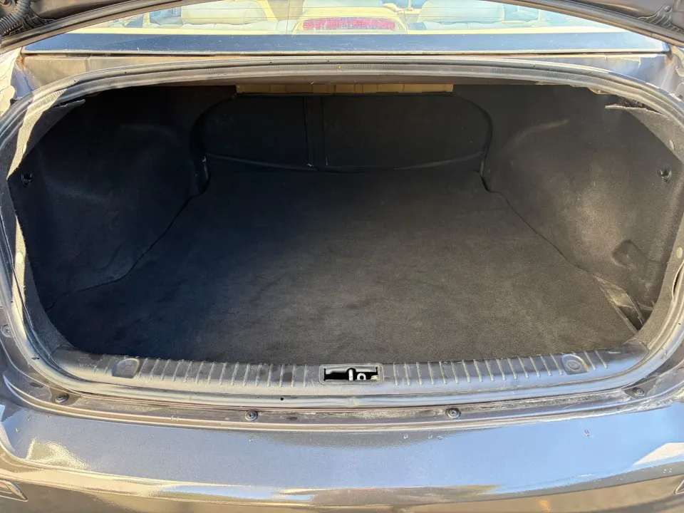 2010 Hyundai Sonata, dark grey (Photo 9 of 10)